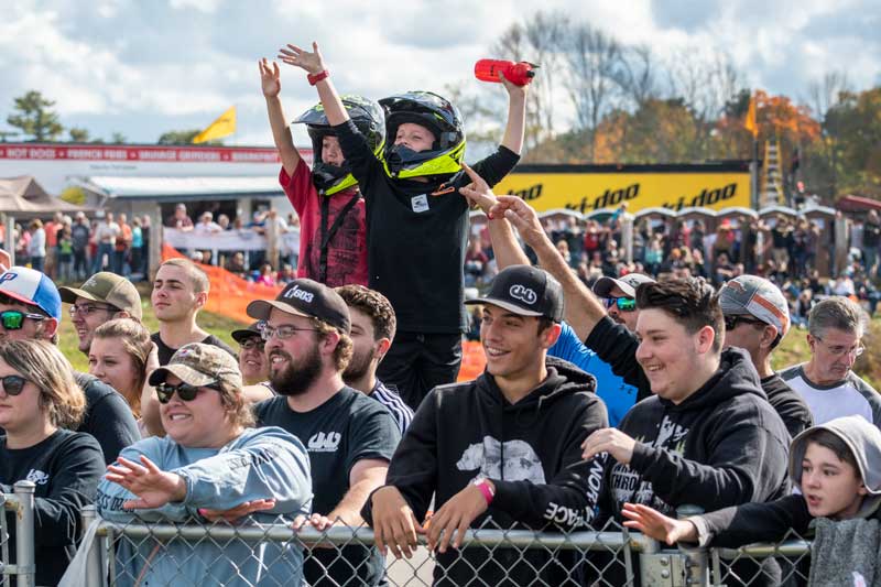 Fans enjoy NH snowmobile races