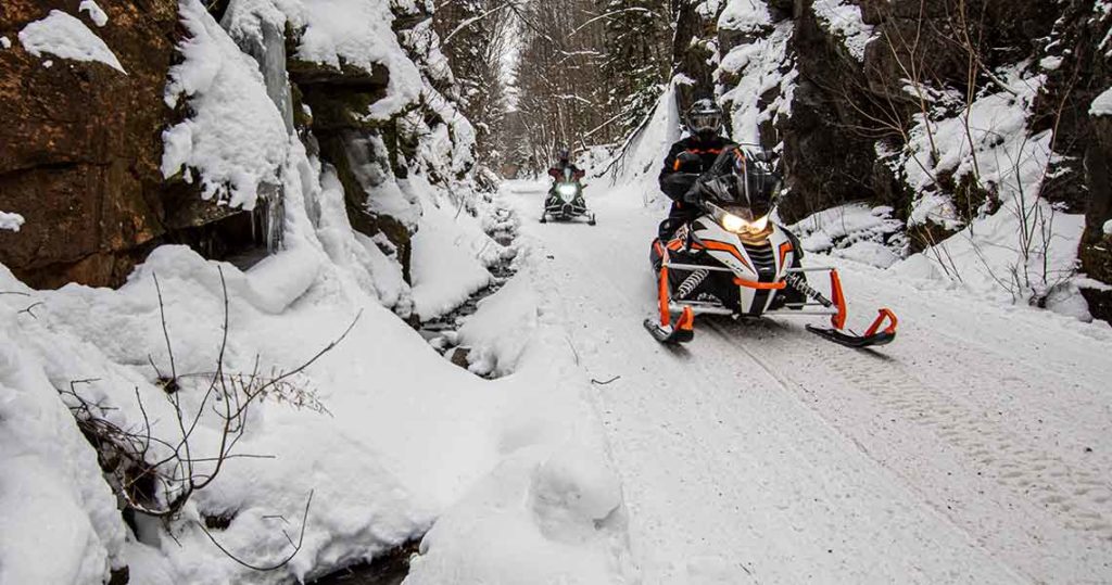 Snowmobile ride on NH rail trails